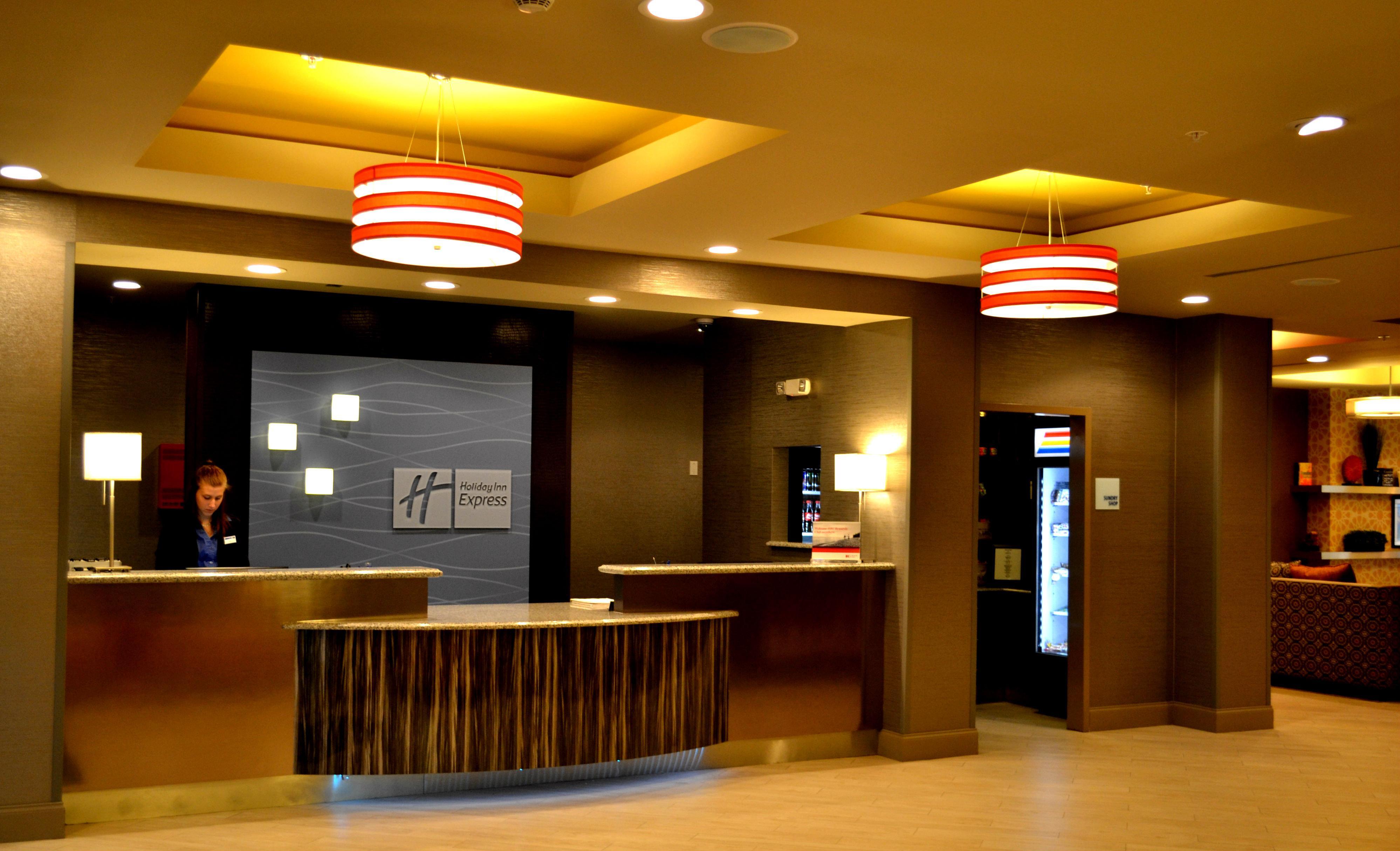 Holiday Inn Express Covington-Madisonville By Ihg Екстер'єр фото