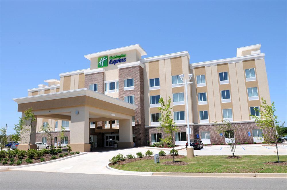 Holiday Inn Express Covington-Madisonville By Ihg Екстер'єр фото